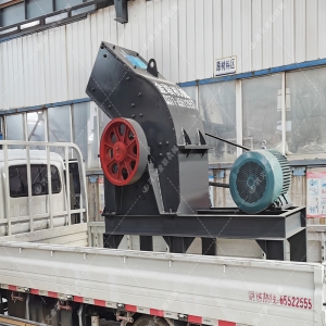 PC200x300不銹鋼錘式破碎機發貨圖片_發往河北唐山_粉碎化肥