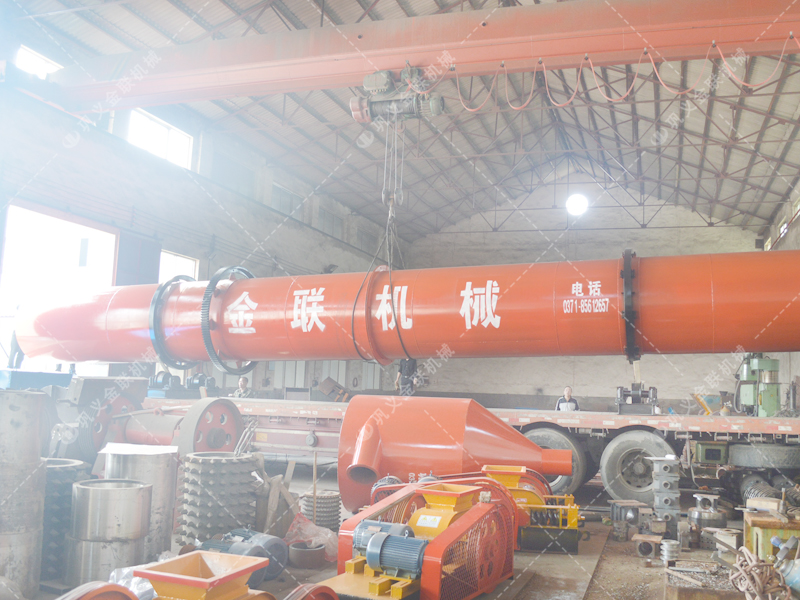 兩臺小型對輥機和烘干機發(fā)貨圖片_發(fā)往湖南永興_破碎烘干銅渣