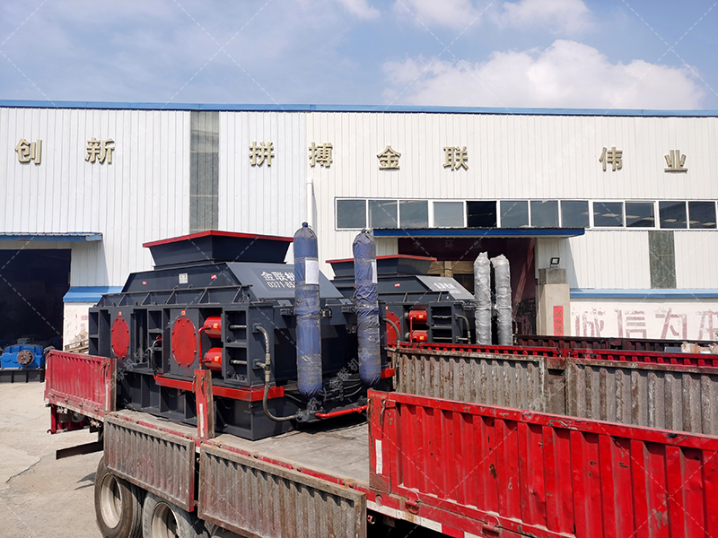 時產150噸選哪個型號液壓對輥破碎機？