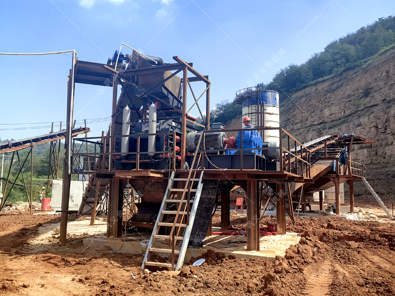 時產150噸選哪個型號液壓對輥破碎機？