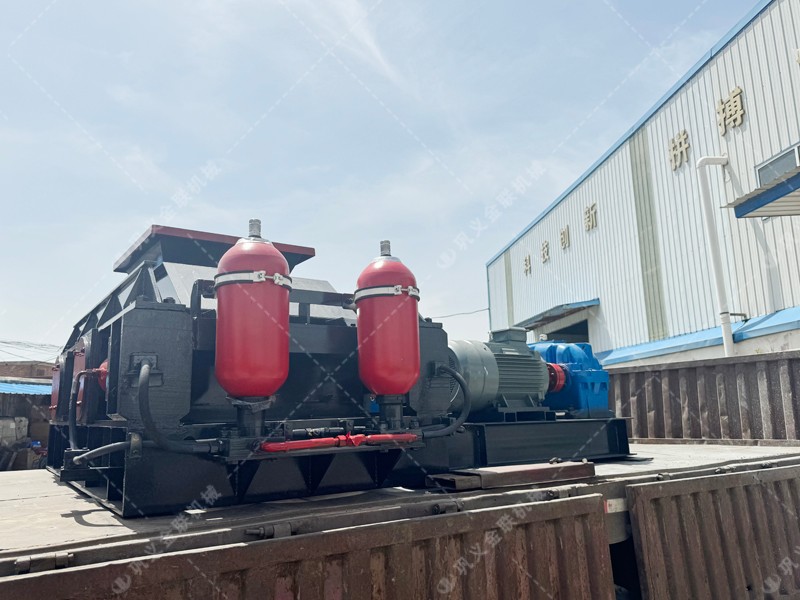 兩輥破碎機(jī)_兩輥機(jī),兩輥粉碎機(jī)價格,兩輥碎煤機(jī)圖片/視頻